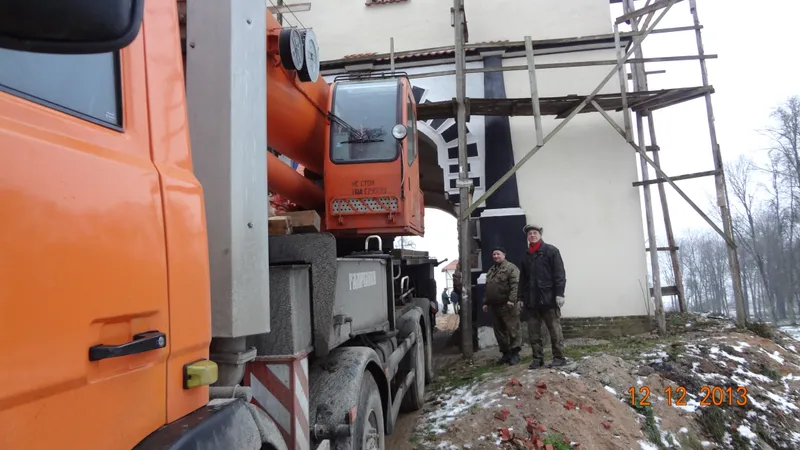 Брамная башня - выезд автокрана