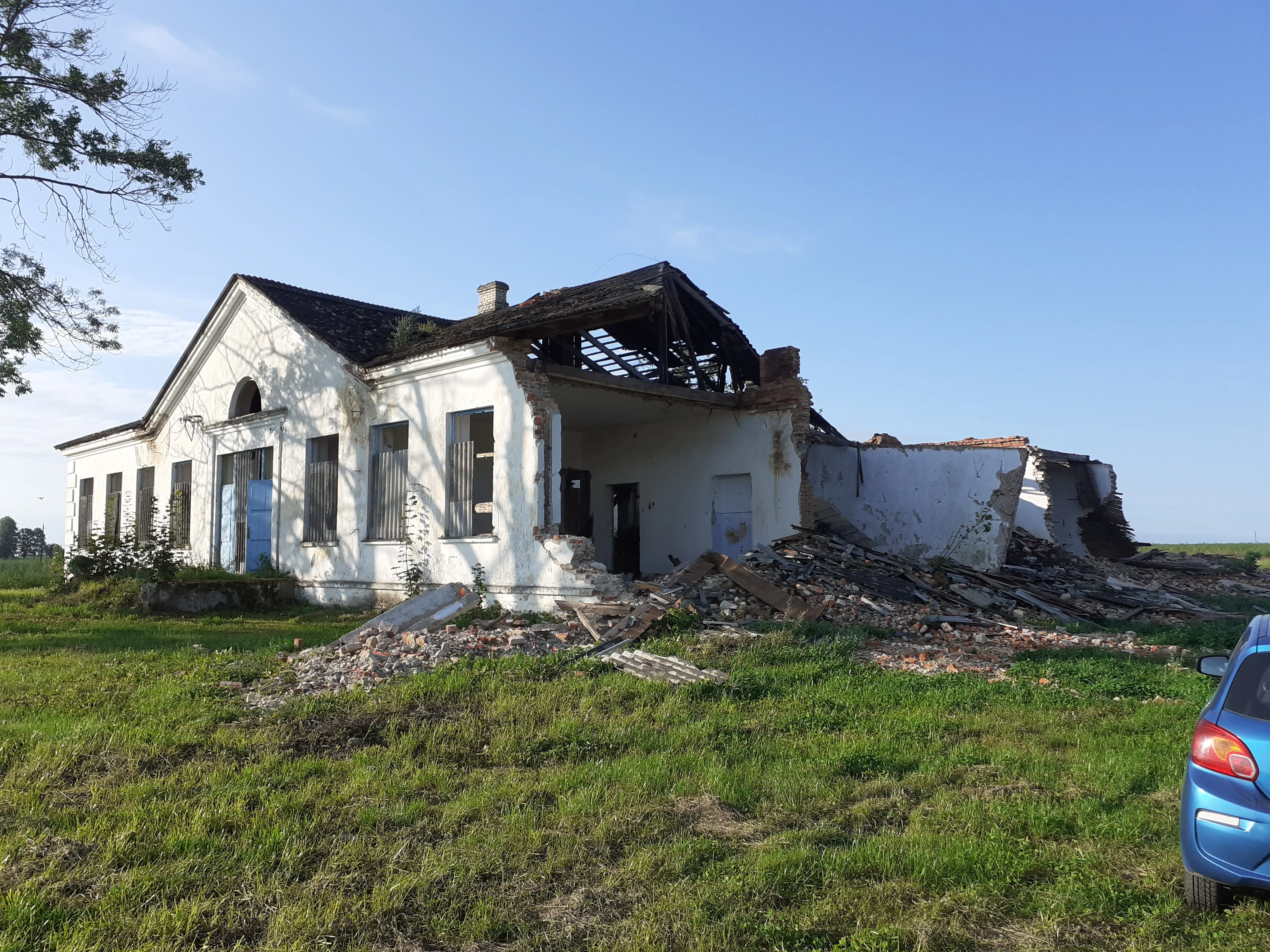 Цэгла. Разбіраем будынак