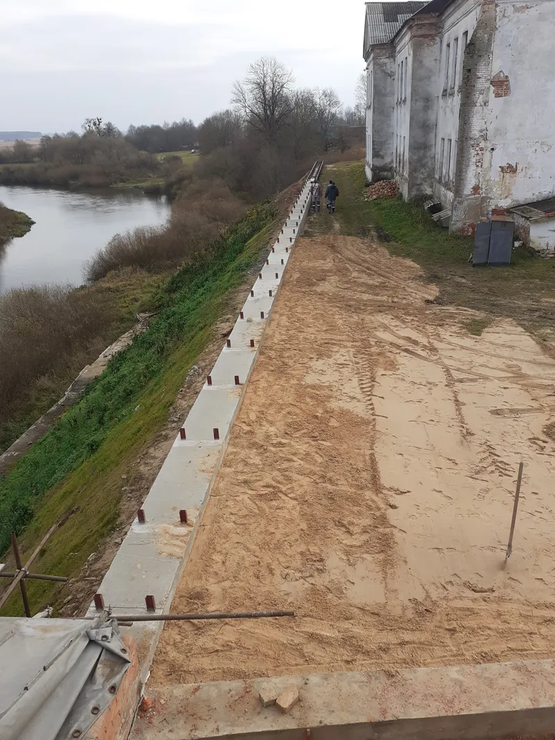 Территория замка