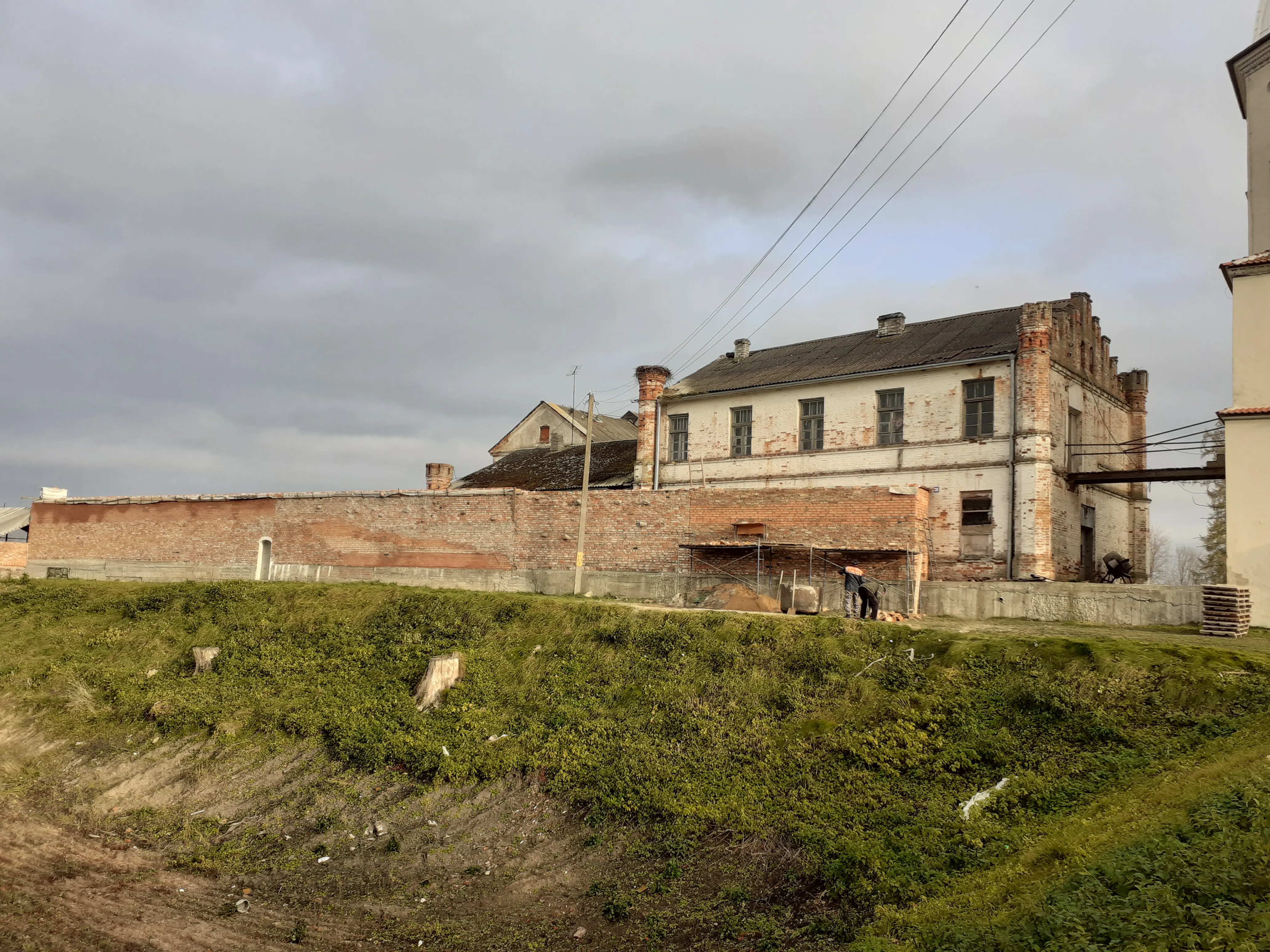 Пабудавана 28.м.сцяны