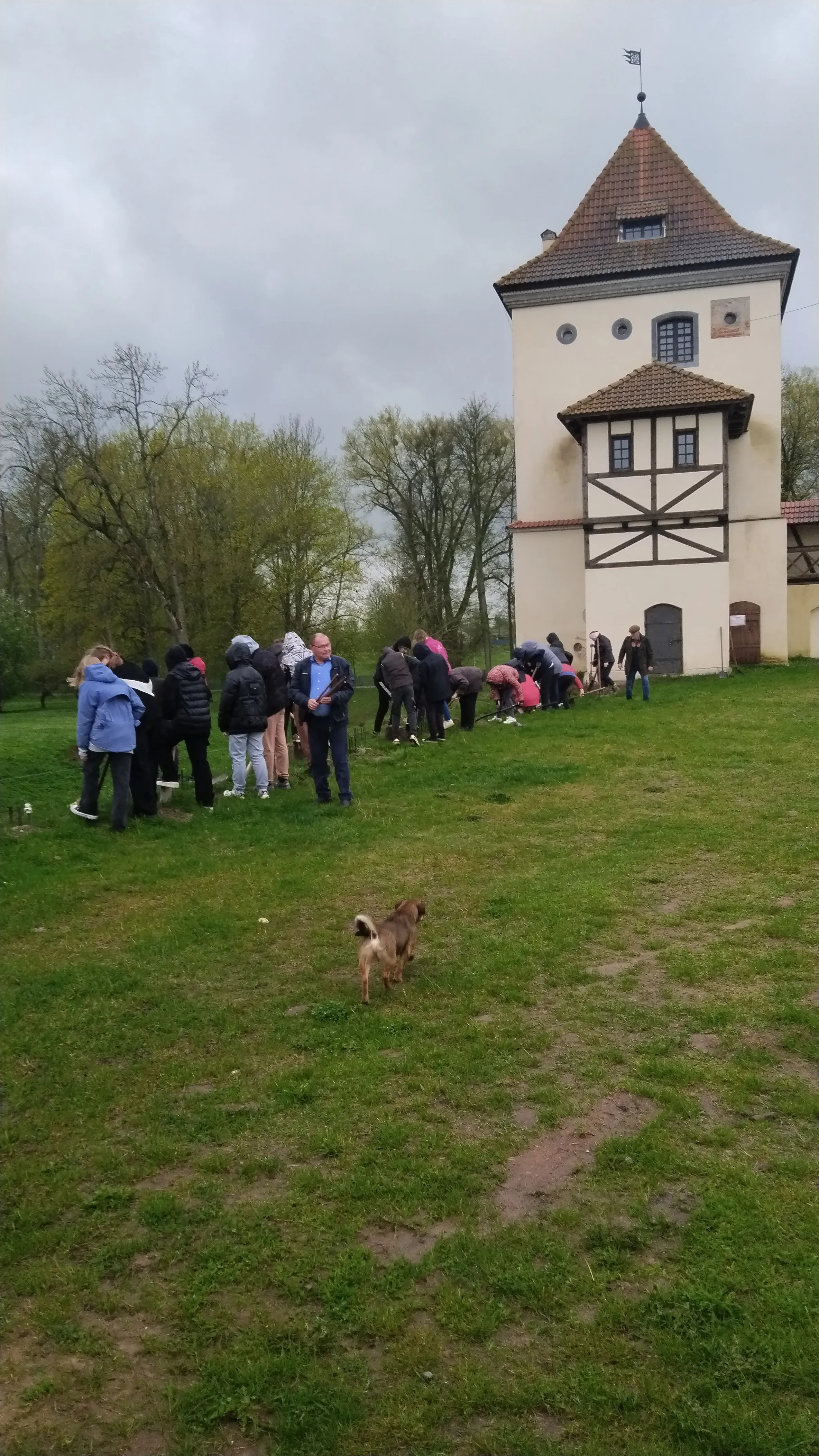 Субботник любчане 25 участников