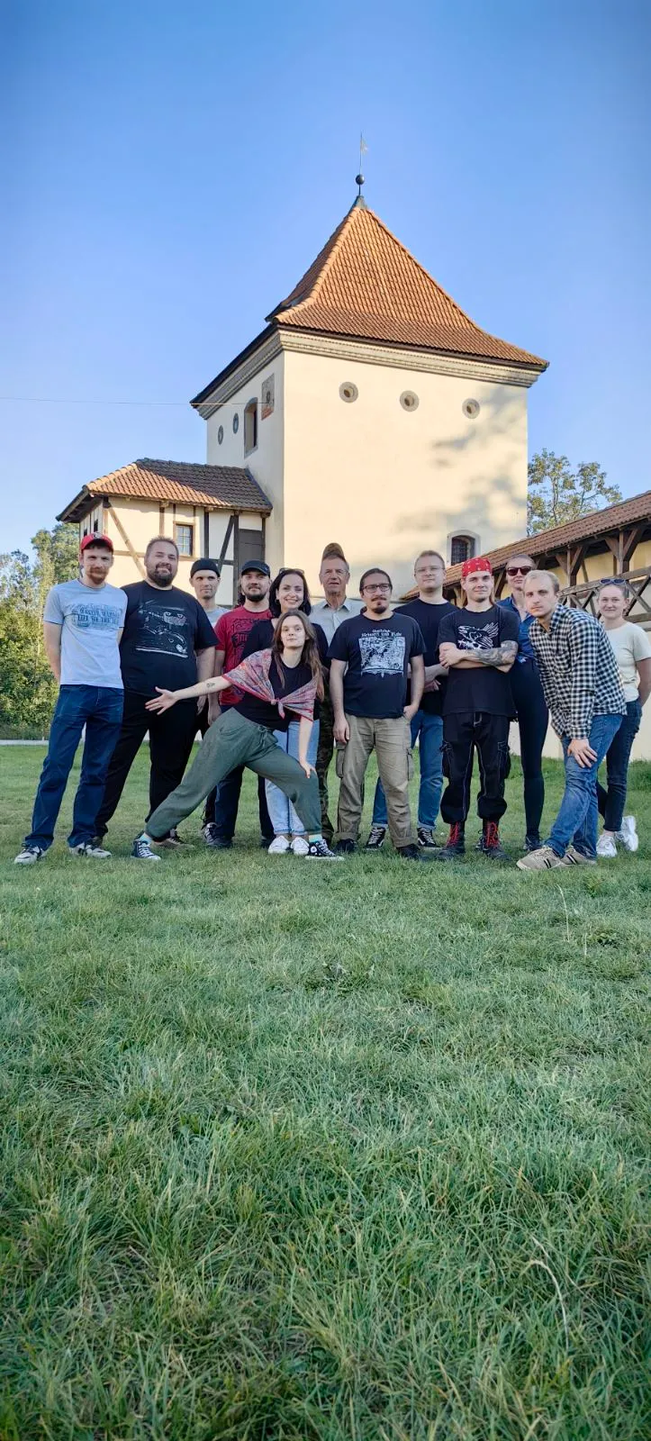 Волонтеры Меч и ворон