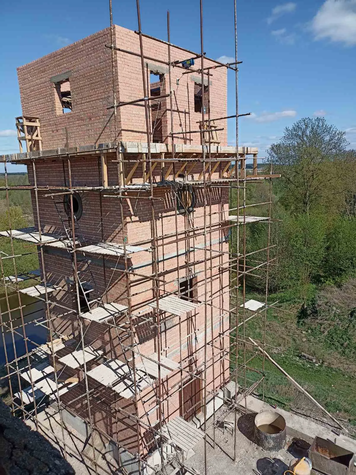 Кладка стен 4-го этажа