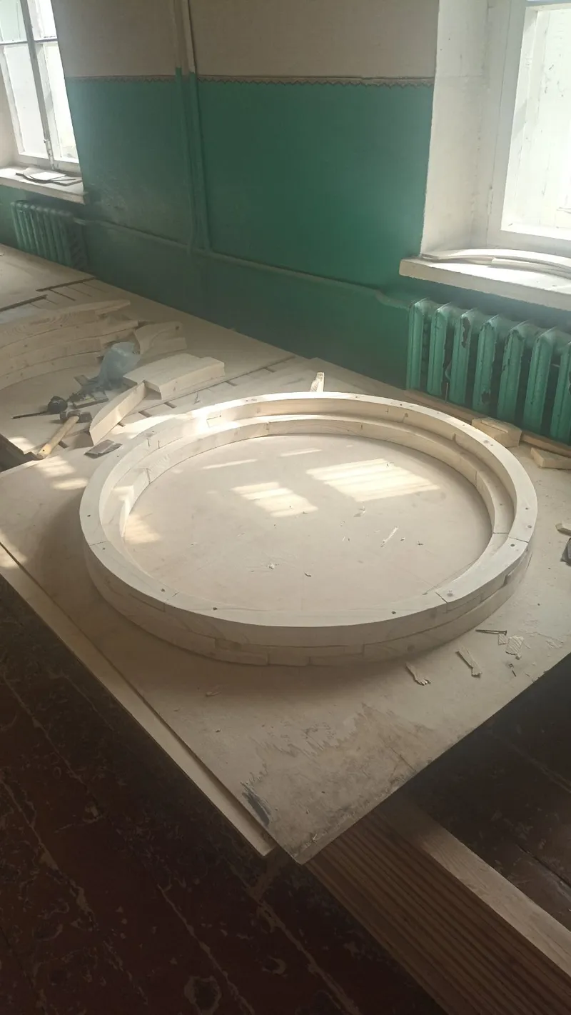 Круглое окно