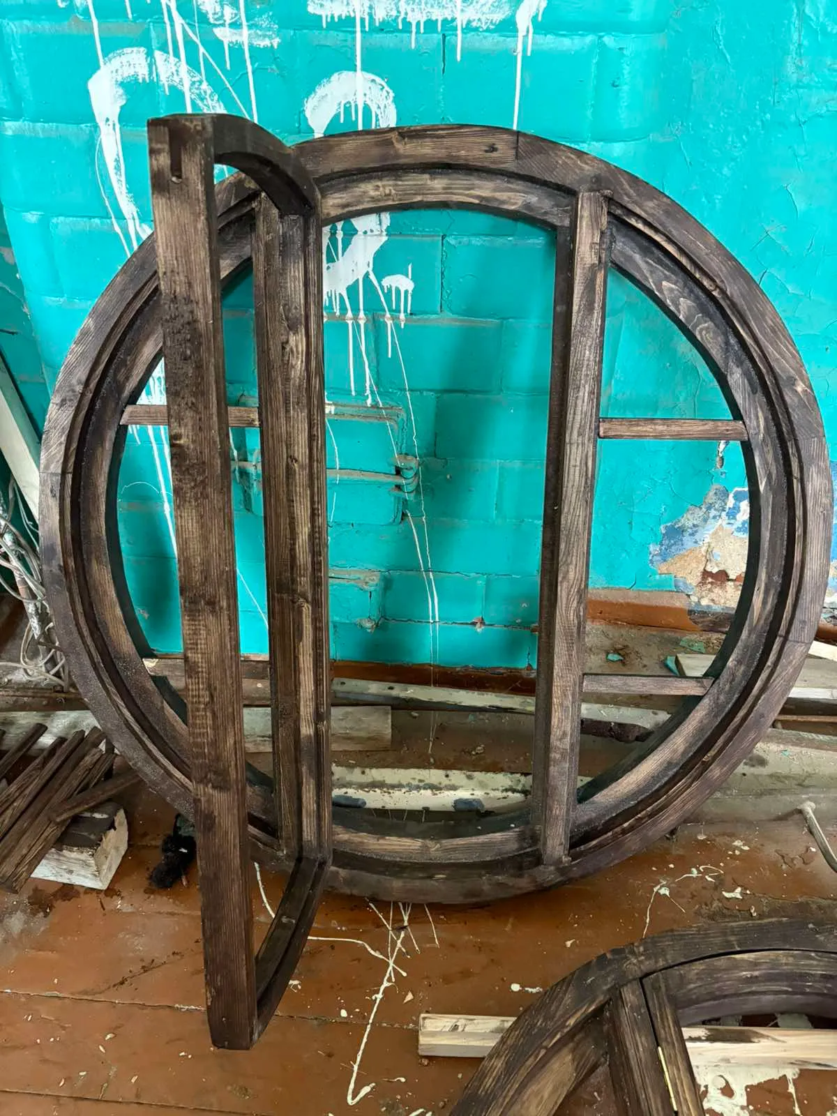 Окно восточной башни