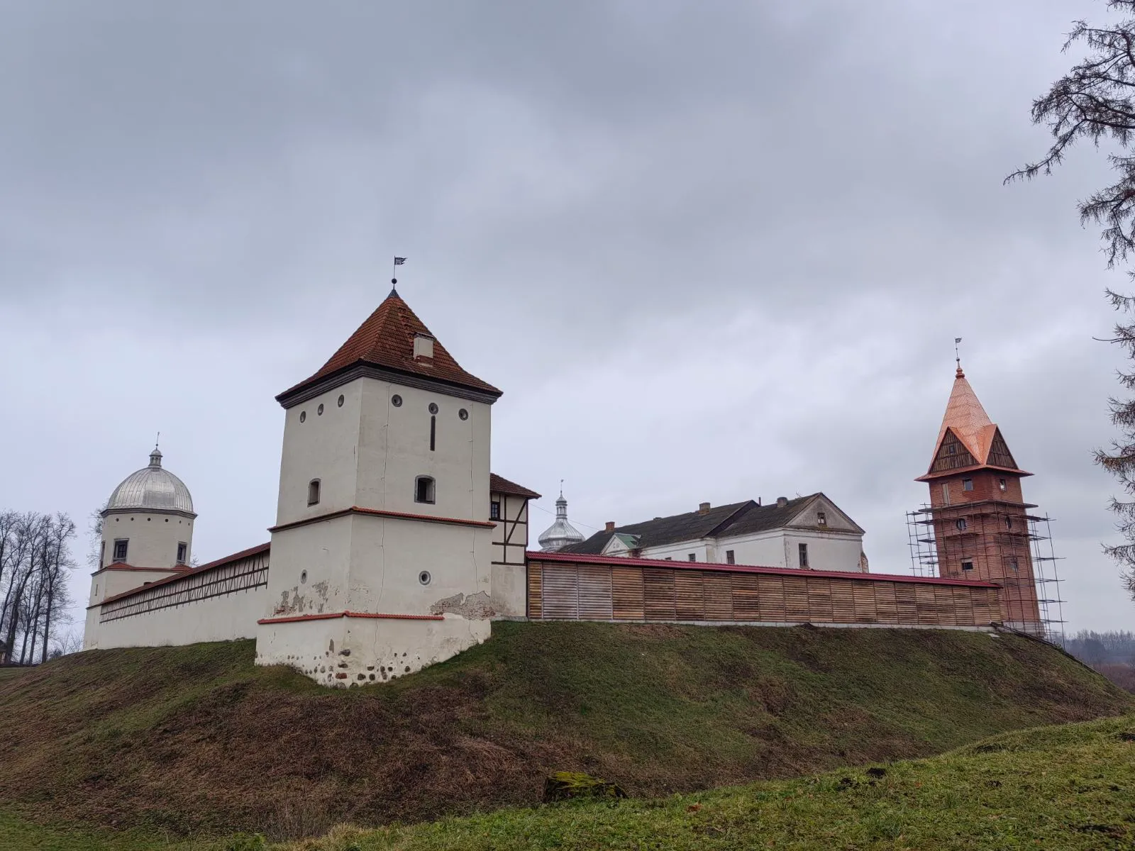 Вид на четыре башни